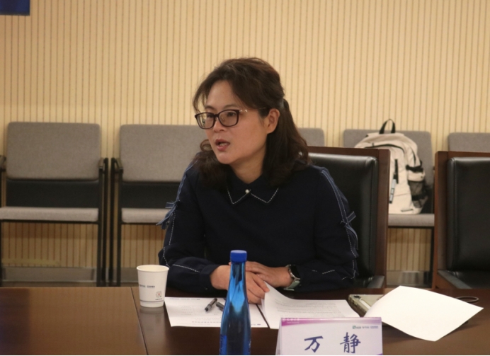 管理与经济学部举行研究生经济学教学研讨会-管理与经济学部